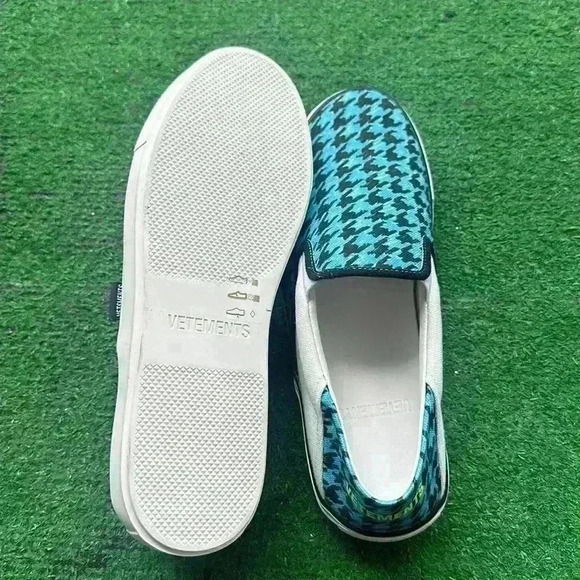 Vetements - Picture 6 of 7